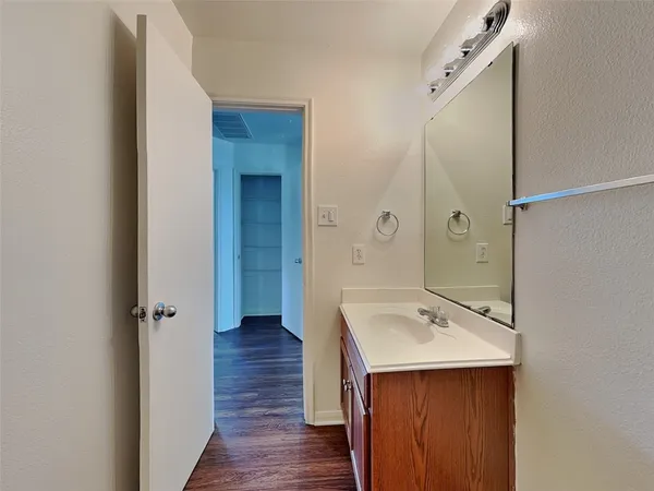 $1,995 | 20719 Dickinson Manor Lane, Cypress, TX 77433