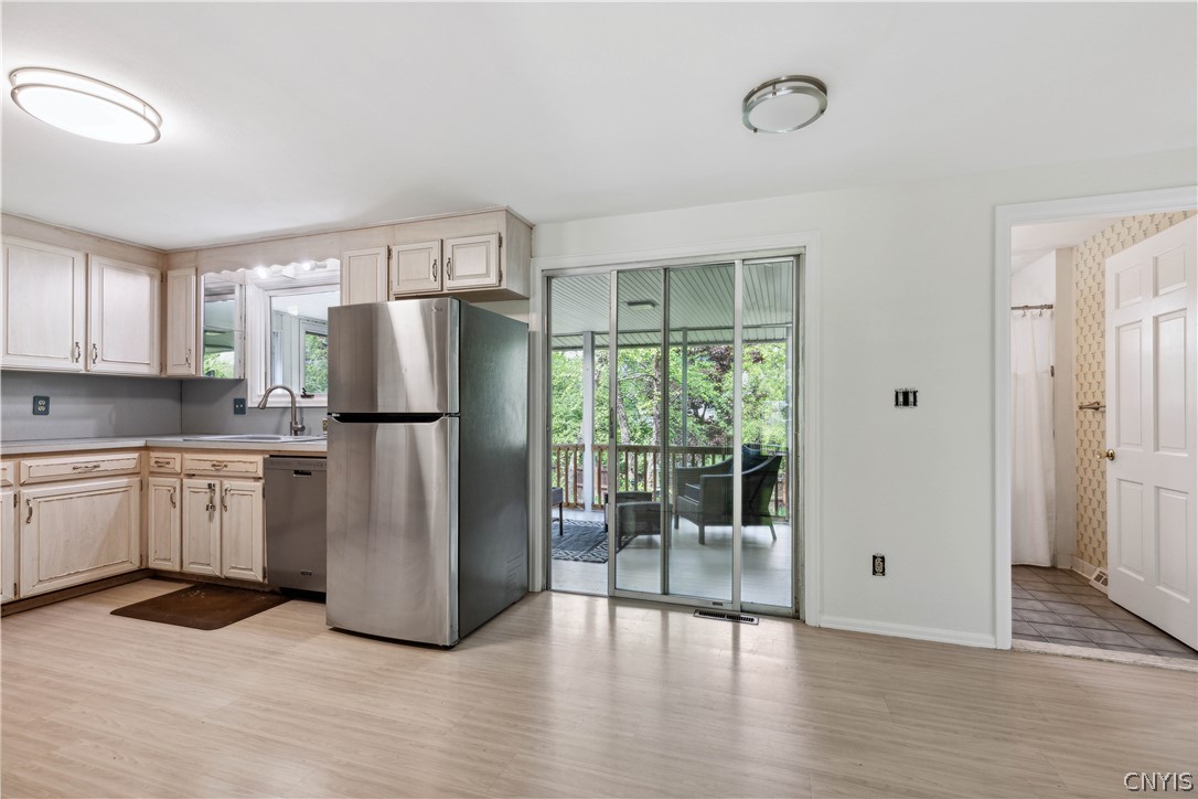 6317 Westerly Terrace DeWitt, NY 13078 - Photo 18 of 49