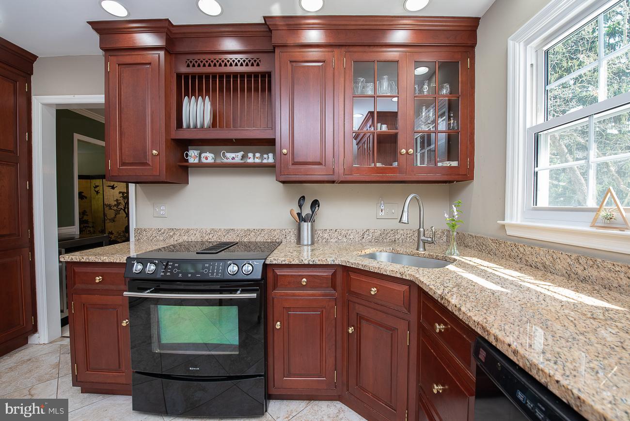 449 King Road West Chester, PA 19380 - Photo 15 of 63 Kitchen