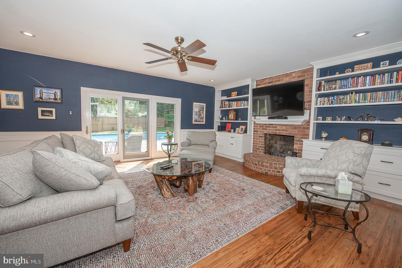 449 King Road West Chester, PA 19380 - Photo 6 of 63 Spacious Family Room