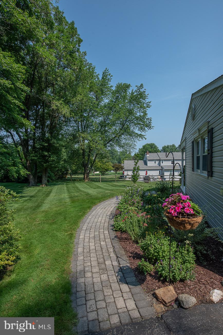 449 King Road West Chester, PA 19380 - Photo 56 of 63 Belgian Block Front Walkway
