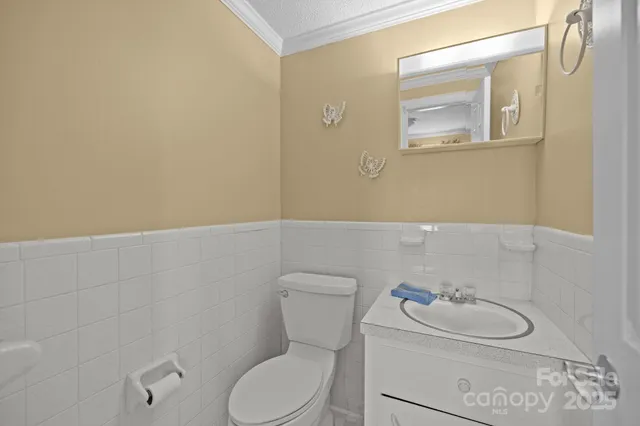 $245,000 | 1100 Avondale Road, Lowell, NC 28098