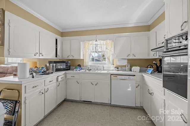 $245,000 | 1100 Avondale Road, Lowell, NC 28098