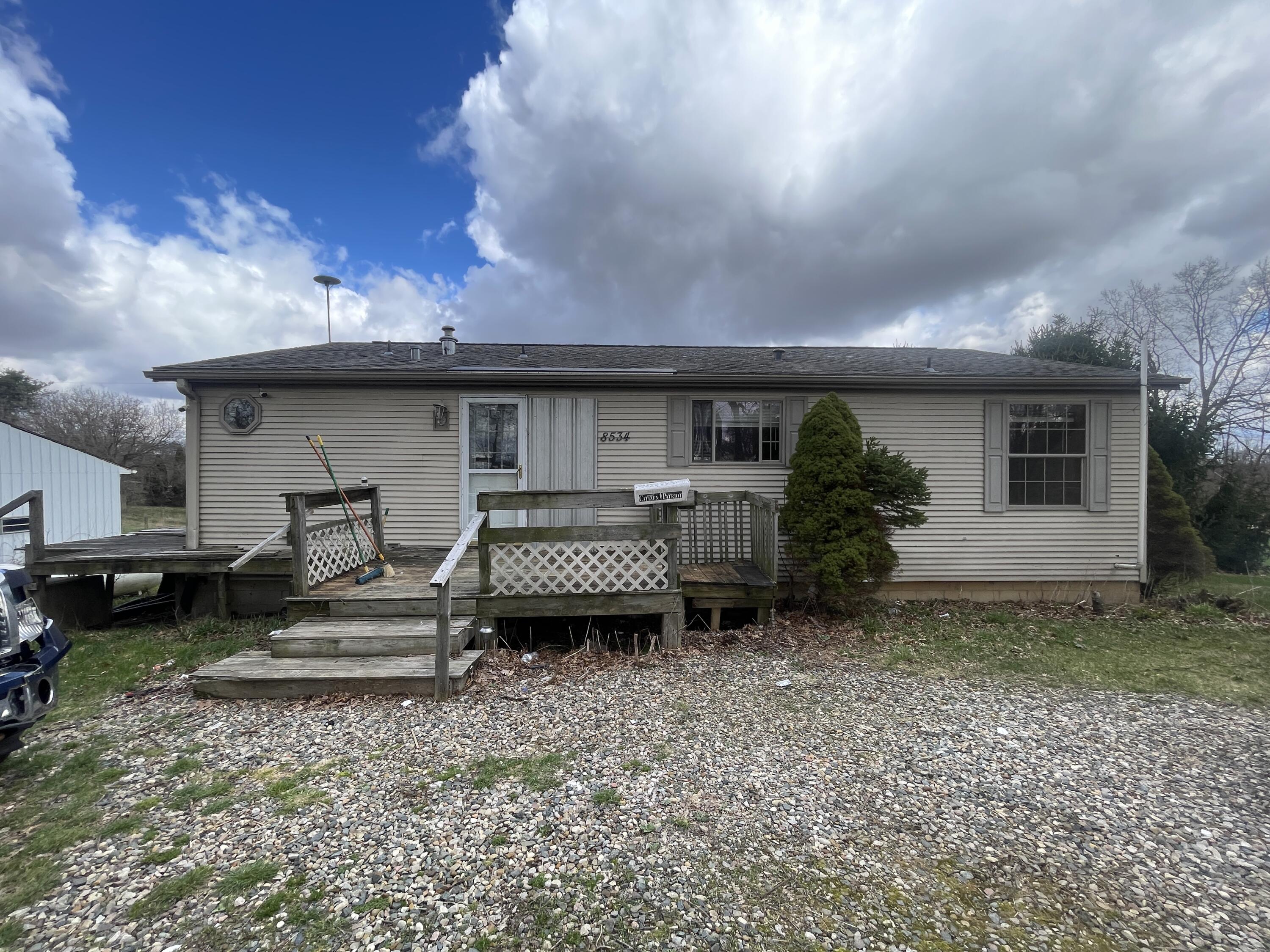 8534 Clough Road Parma, MI 49269 - Photo 1 of 33 IMG_5250