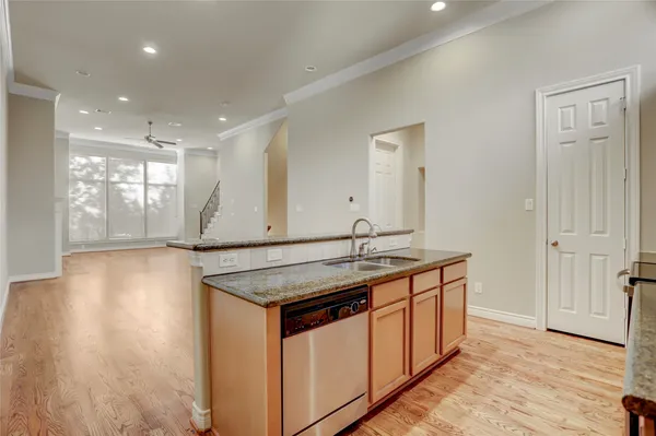 $2,900 | 9133 Creekstone Lake Drive, Houston, TX 77054