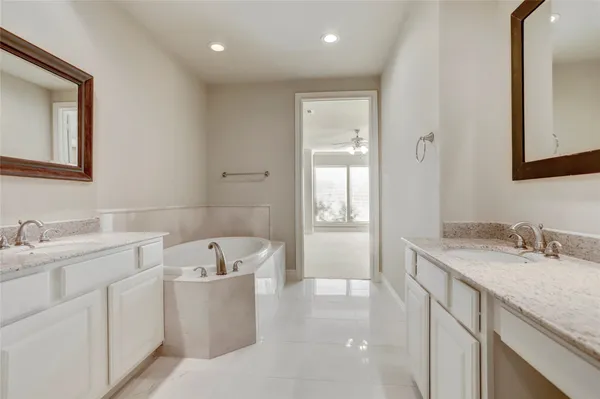 $2,900 | 9133 Creekstone Lake Drive, Houston, TX 77054