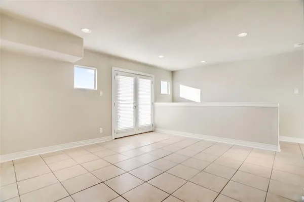 $2,900 | 9133 Creekstone Lake Drive, Houston, TX 77054