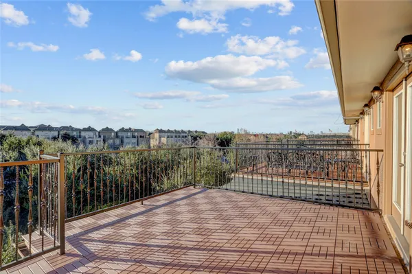 $2,900 | 9133 Creekstone Lake Drive, Houston, TX 77054
