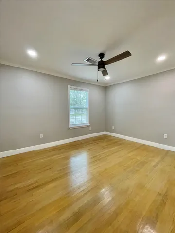 $1,350 | 817 North Chenango Street, Angleton, TX 77515