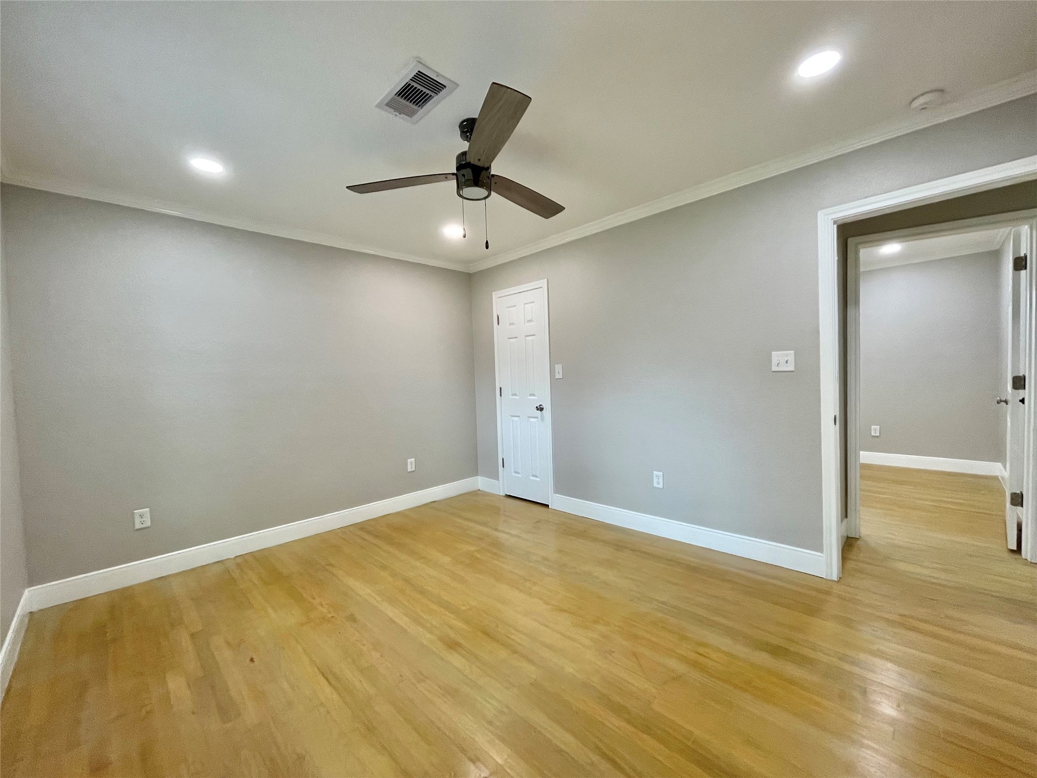 817 North Chenango Street Angleton, TX 77515 - Photo 13 of 17