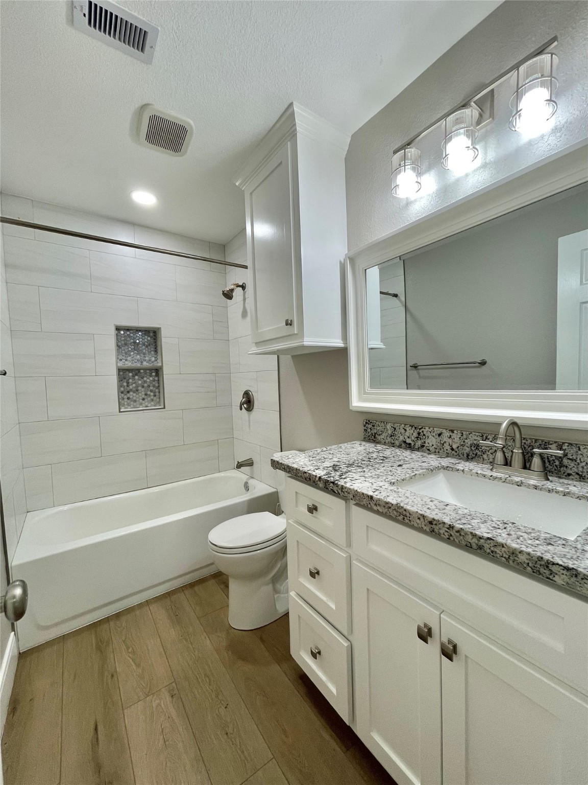 817 North Chenango Street Angleton, TX 77515 - Photo 10 of 17