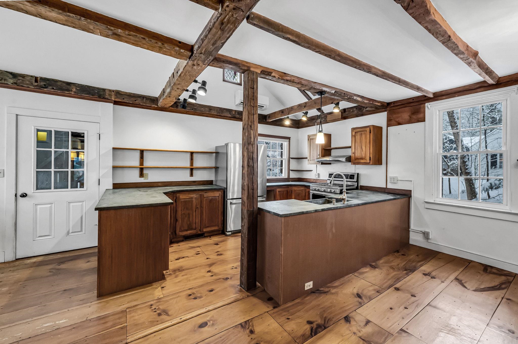 75 Westminster W Road Putney, VT 05346 - Photo 16 of 60