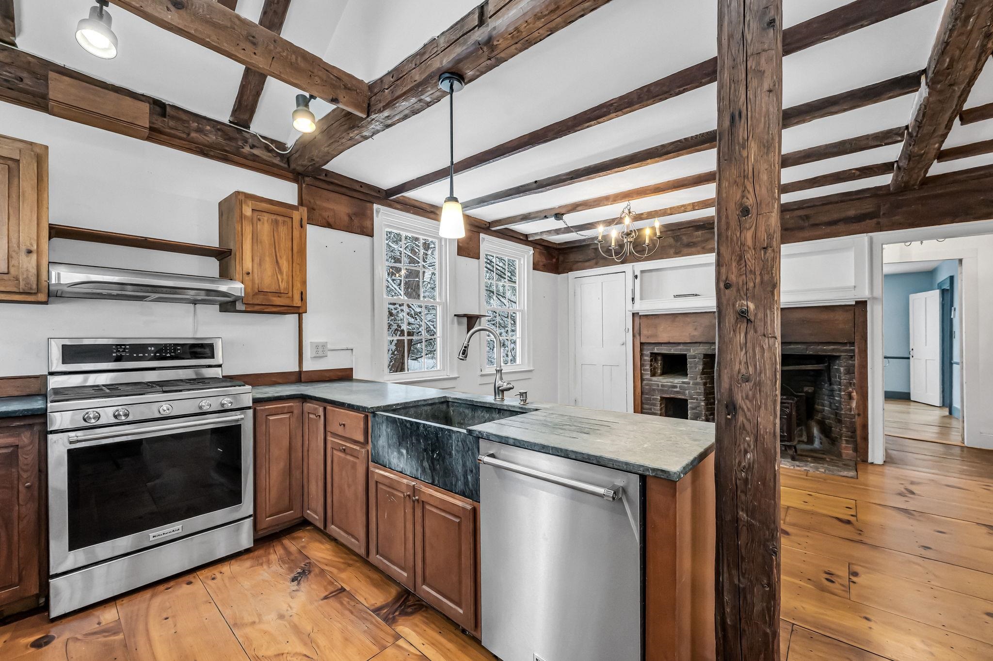 75 Westminster W Road Putney, VT 05346 - Photo 19 of 60