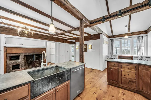 $650,000 | 75 Westminster W Road, Putney, VT 05346