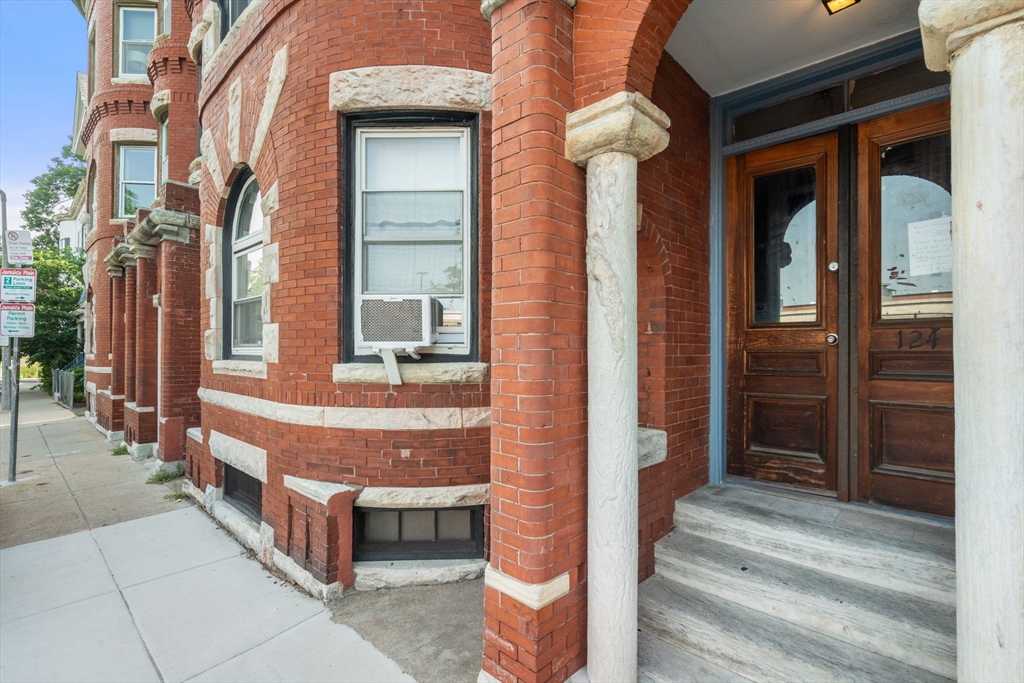 124 Day Street, Unit 2 Boston, MA 02130 - Photo 2 of 25 Gallery Image 2
