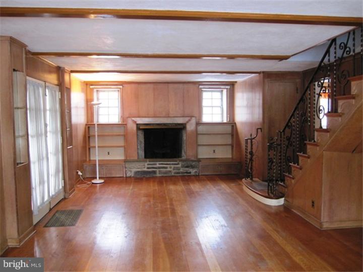 412 Valley Road Havertown, PA 19083 - Photo 3 of 25 Family Room