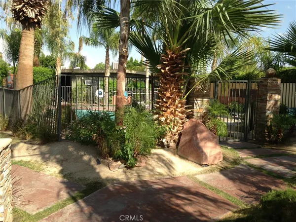$1,495 | 912 East Chuckwalla Road, Palm Springs, CA 92262