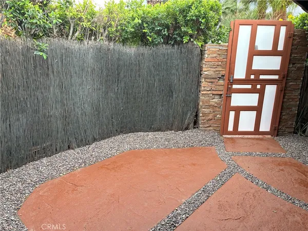 $1,495 | 912 East Chuckwalla Road, Palm Springs, CA 92262