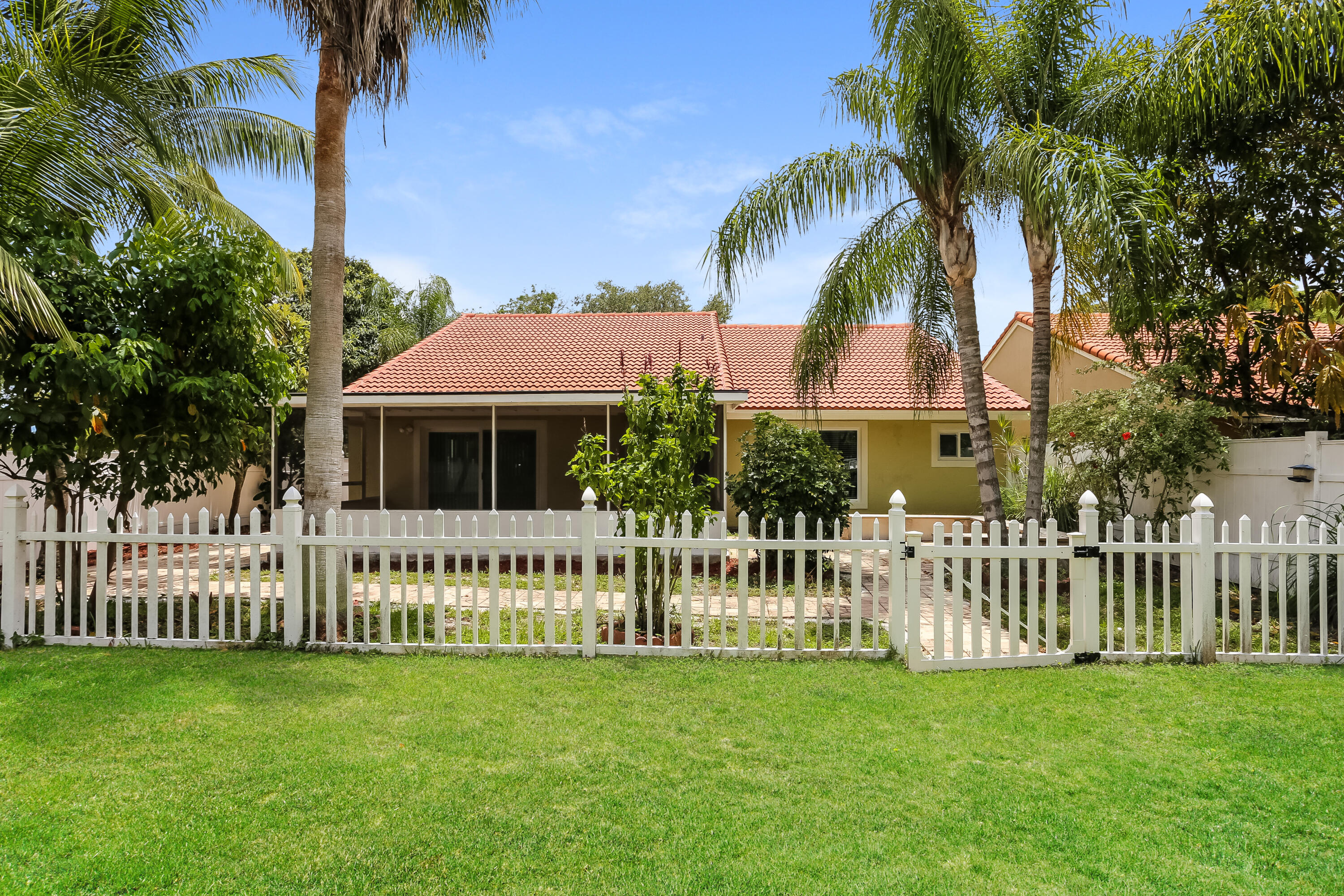 10339 Boca Springs Drive Boca Raton, FL 33428 - Photo 19 of 35 019-photo-rear-view-11094163
