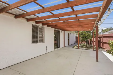 $799,995 | 6404 Zena Drive, San Diego, CA 92115