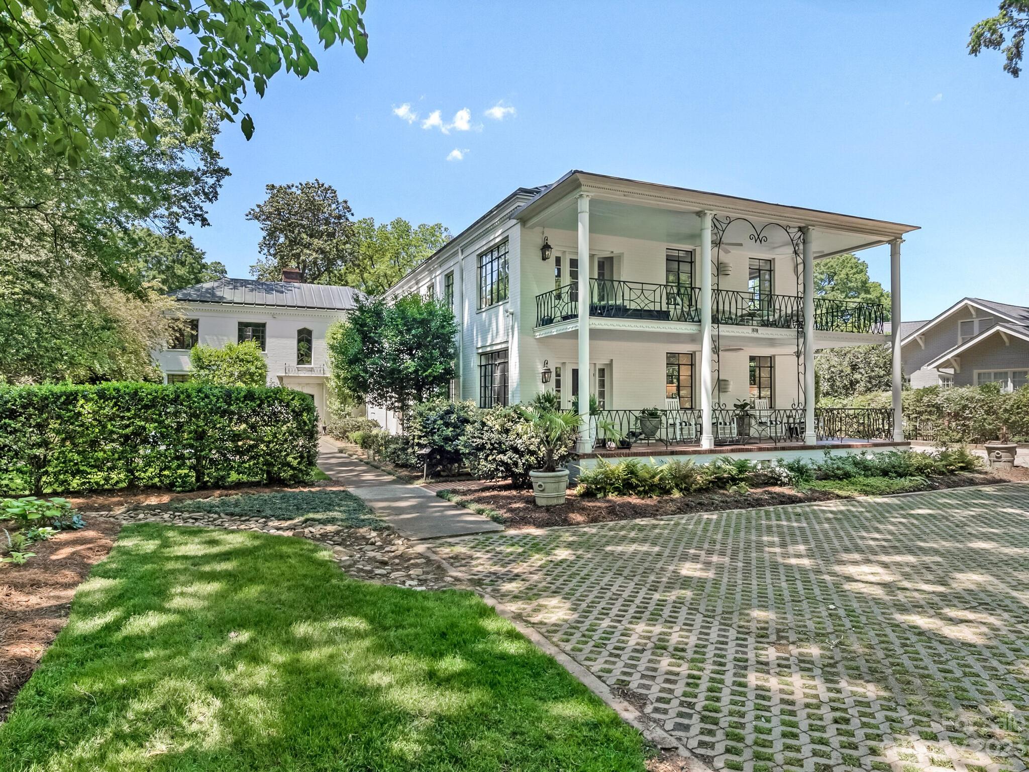 1610 Queens Road, Unit 8 Charlotte, NC 28207 - Photo 1 of 24 Gallery Image 1