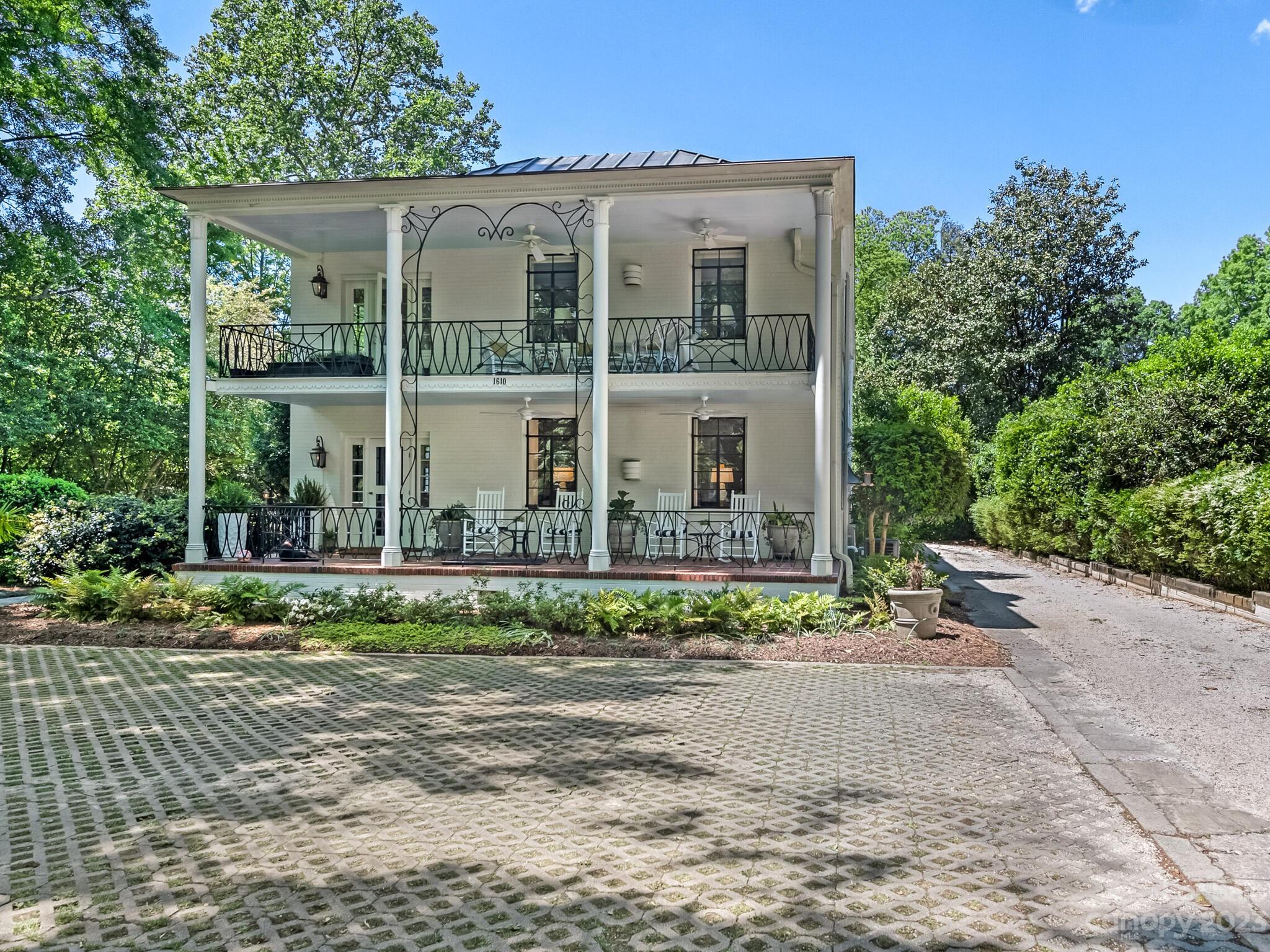1610 Queens Road, Unit 8 Charlotte, NC 28207 - Photo 2 of 24 Gallery Image 2