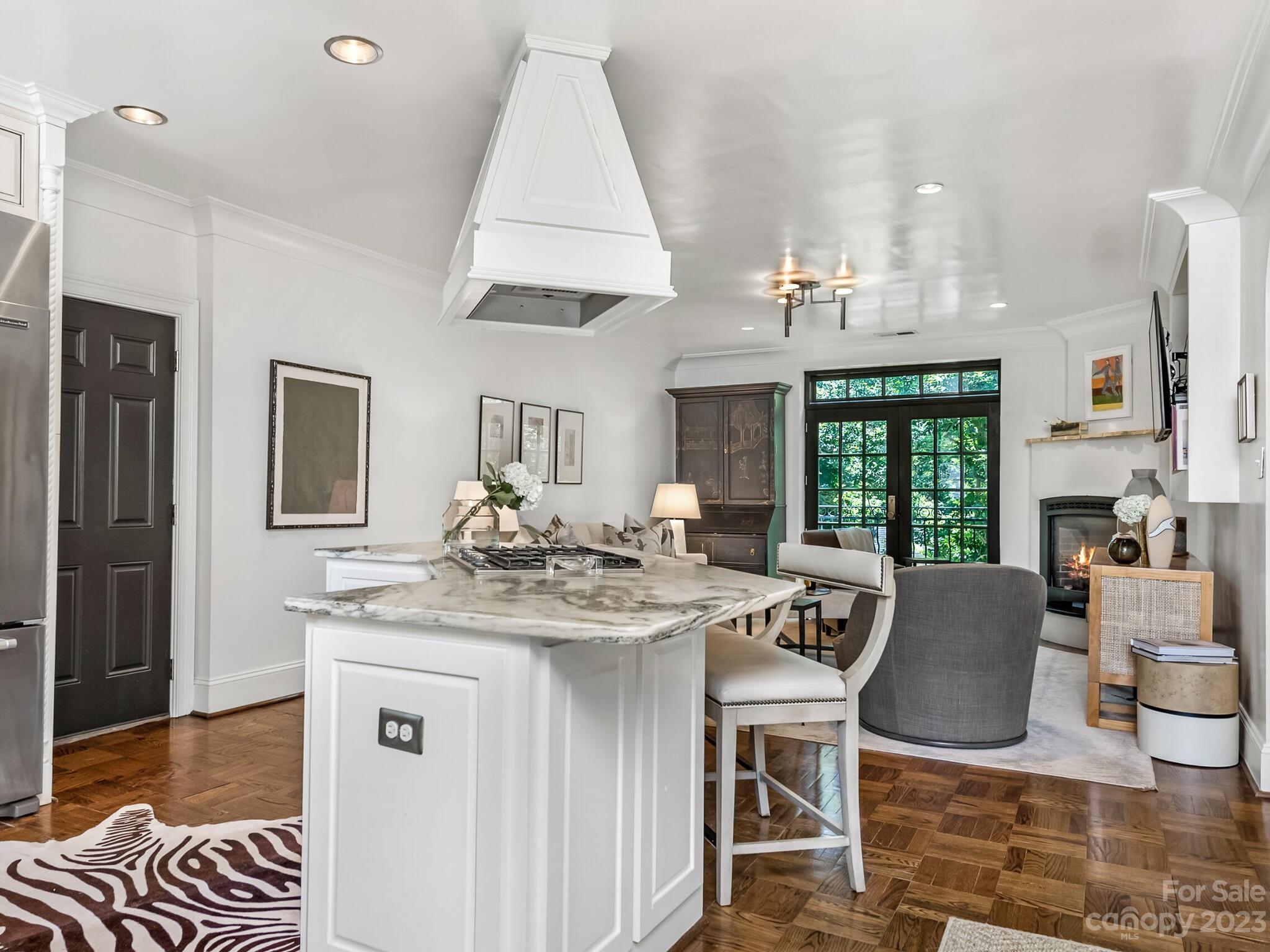 1610 Queens Road, Unit 8 Charlotte, NC 28207 - Photo 10 of 24 Gallery Image 10