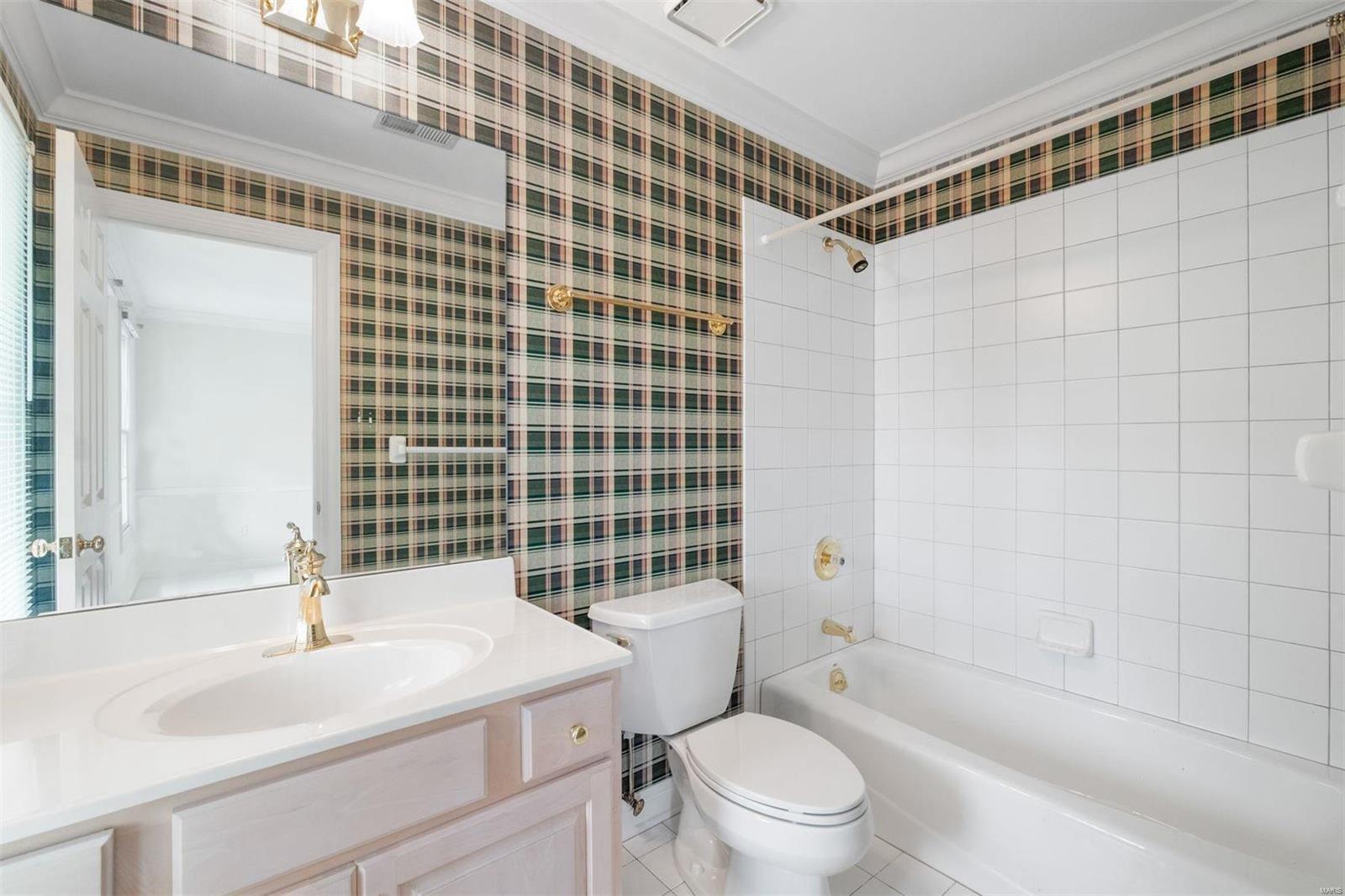 12536 Conway Road Creve Coeur, MO 63141 - Photo 19 of 33 Gallery Image 19