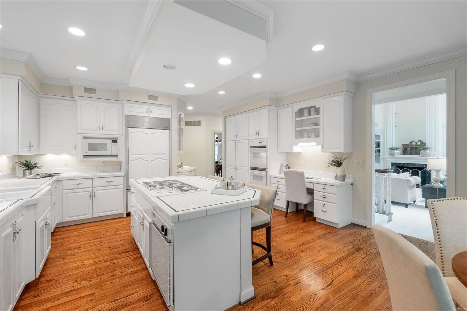 12536 Conway Road Creve Coeur, MO 63141 - Photo 10 of 33 Gallery Image 10
