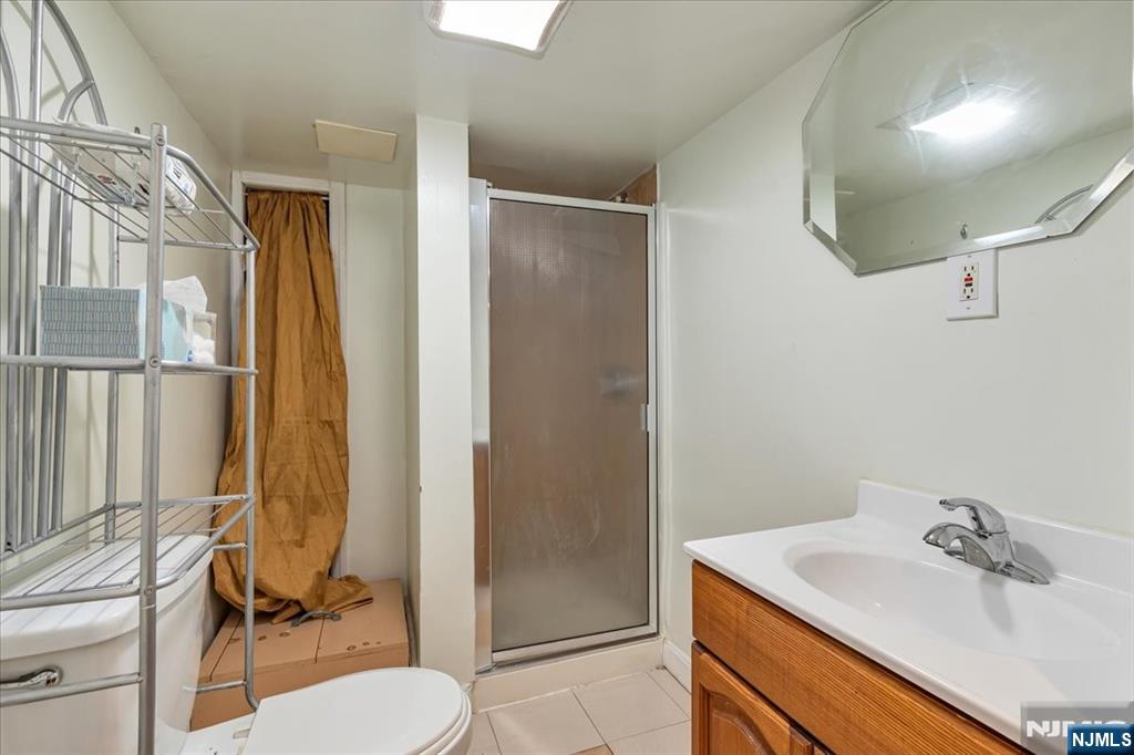 296 Berkeley Avenue Bloomfield, NJ 07003 - Photo 18 of 48