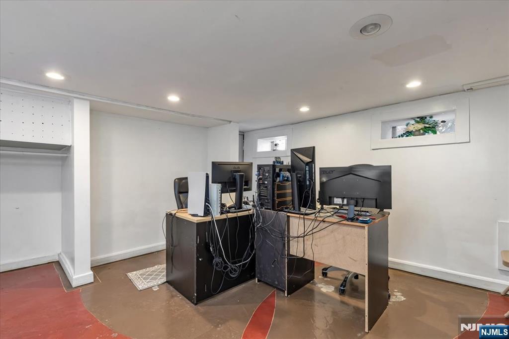 296 Berkeley Avenue Bloomfield, NJ 07003 - Photo 19 of 48