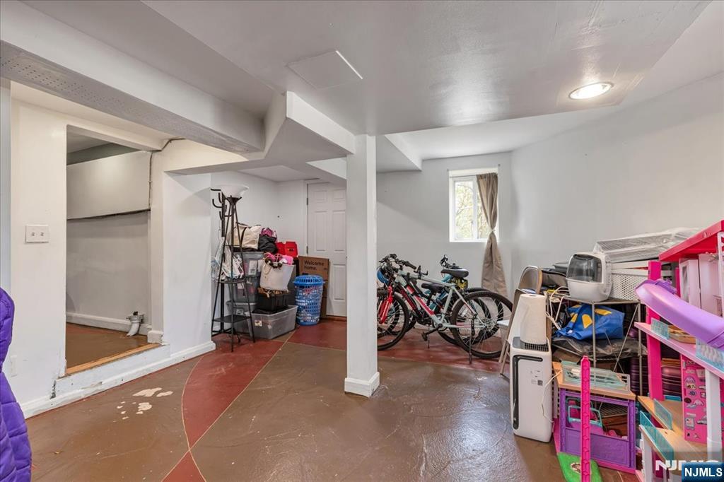 296 Berkeley Avenue Bloomfield, NJ 07003 - Photo 21 of 48