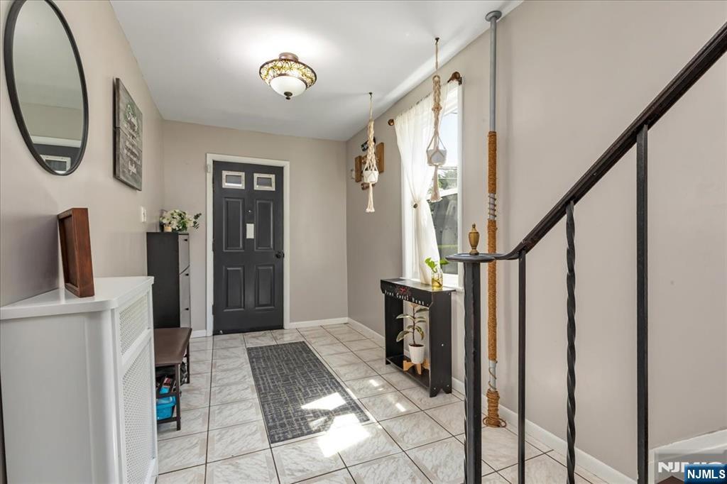 296 Berkeley Avenue Bloomfield, NJ 07003 - Photo 3 of 48