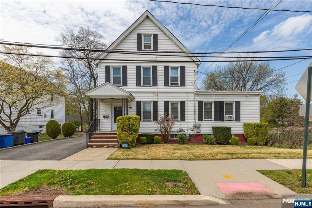 296 Berkeley Avenue Bloomfield, NJ 07003 - Photo 31 of 48