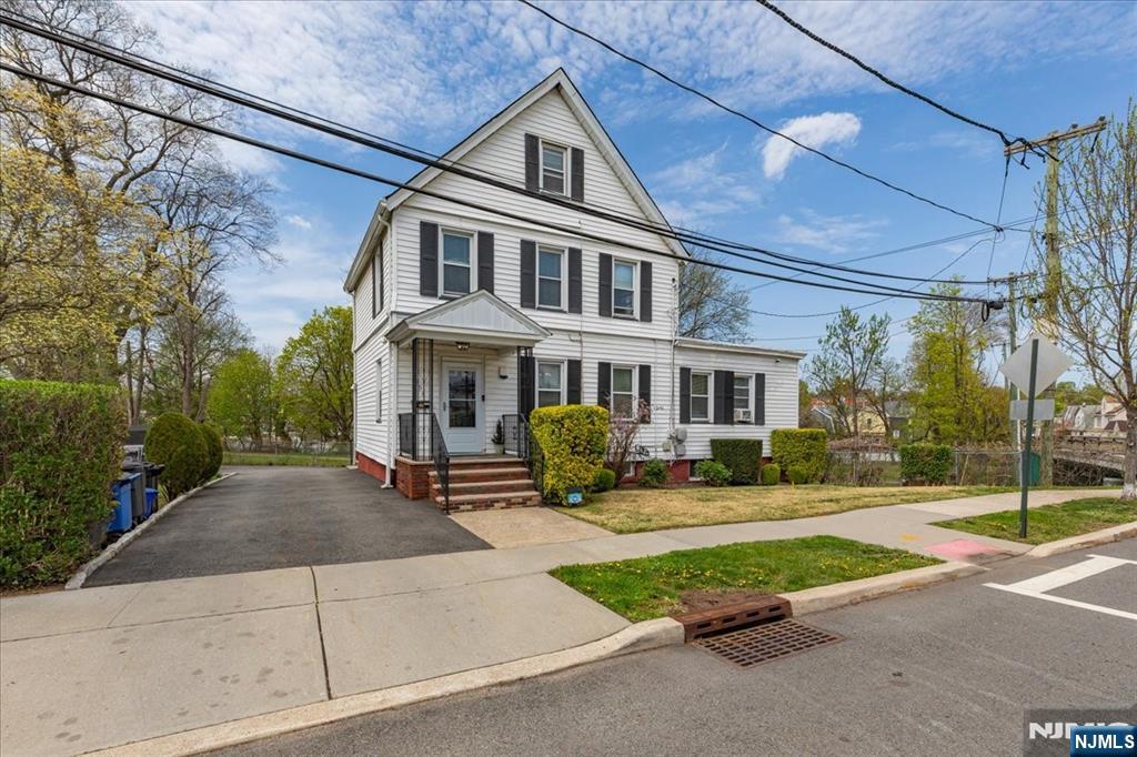 296 Berkeley Avenue Bloomfield, NJ 07003 - Photo 32 of 48