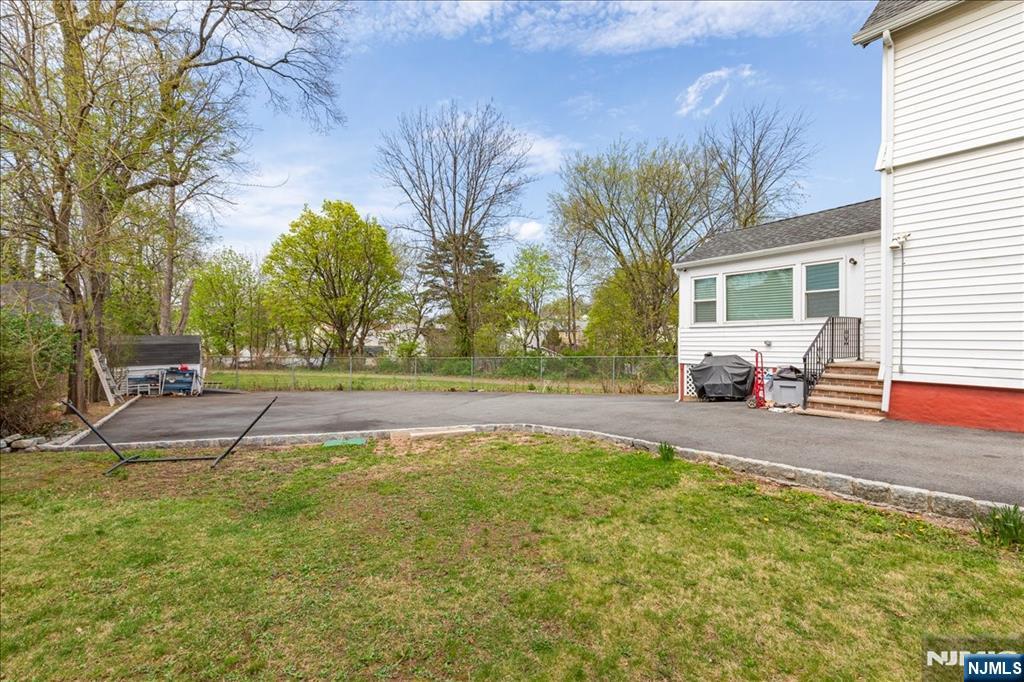 296 Berkeley Avenue Bloomfield, NJ 07003 - Photo 36 of 48