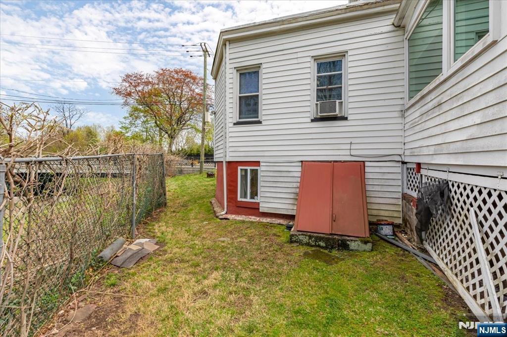 296 Berkeley Avenue Bloomfield, NJ 07003 - Photo 41 of 48