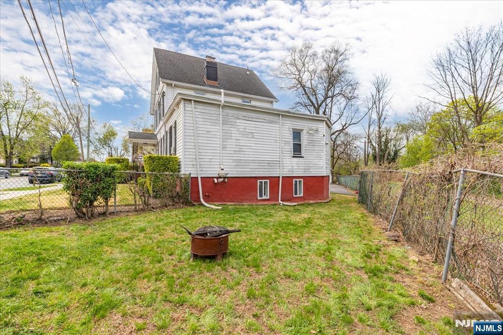 296 Berkeley Avenue Bloomfield, NJ 07003 - Photo 43 of 48
