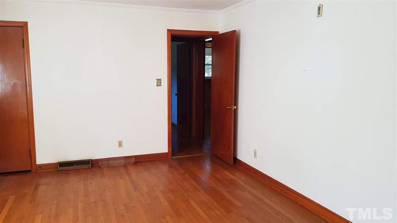 4603 Cheek Road Durham, NC 27704 - Photo 7 of 11