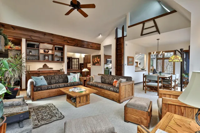 $885,000 | 559 Crimson Hawk Road, Plymouth, VT 05056