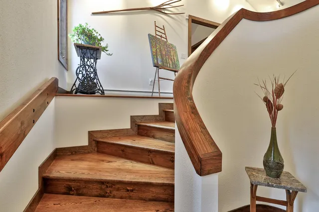 $885,000 | 559 Crimson Hawk Road, Plymouth, VT 05056