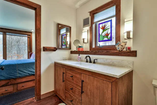 $885,000 | 559 Crimson Hawk Road, Plymouth, VT 05056