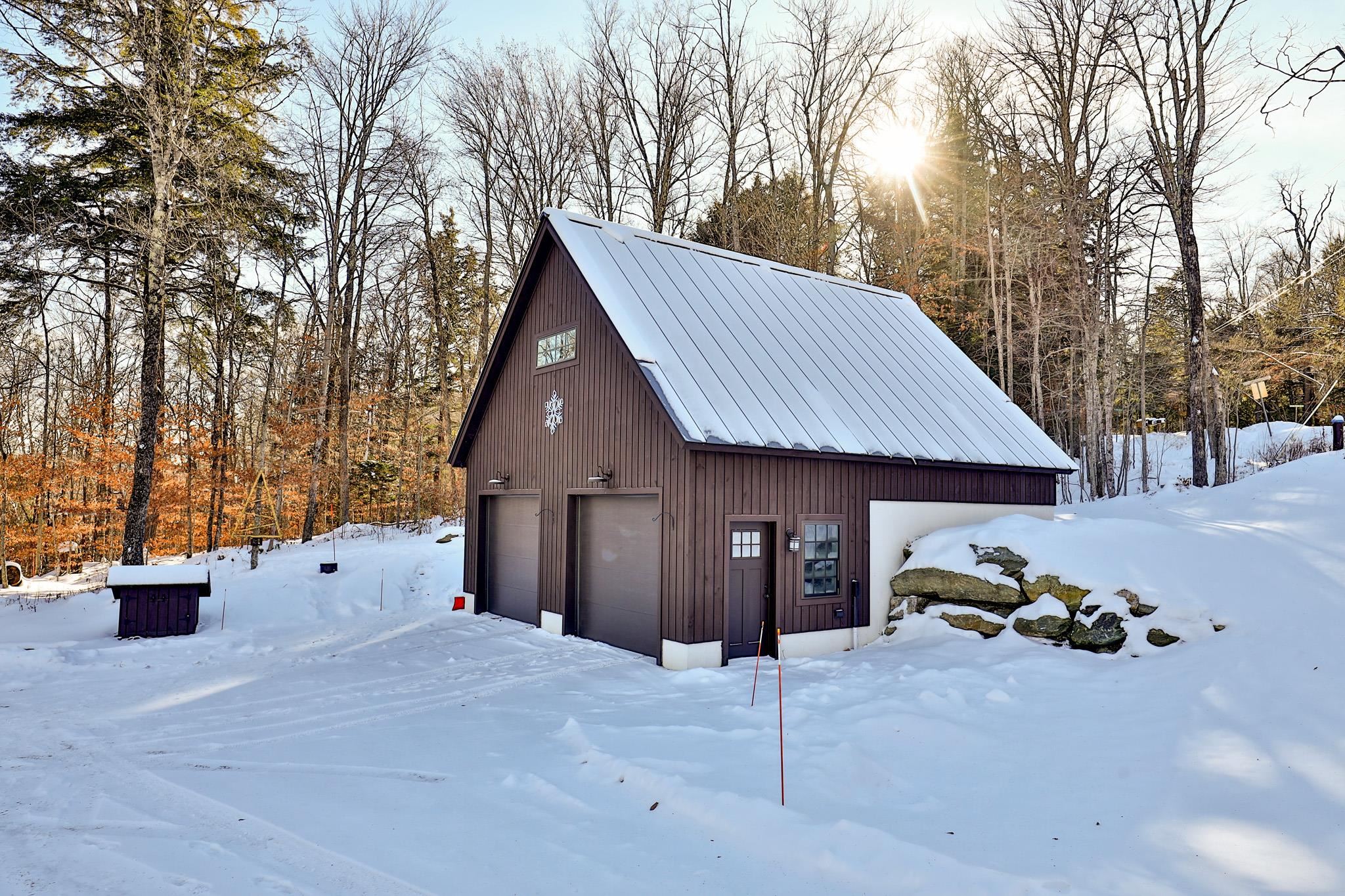 559 Crimson Hawk Road Plymouth, VT 05056 - Photo 4 of 53