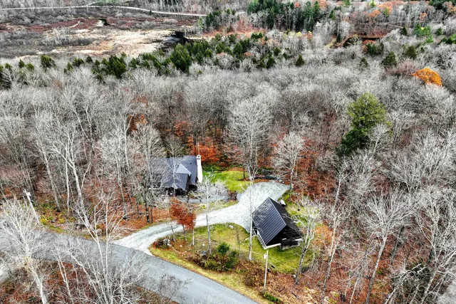 $885,000 | 559 Crimson Hawk Road, Plymouth, VT 05056