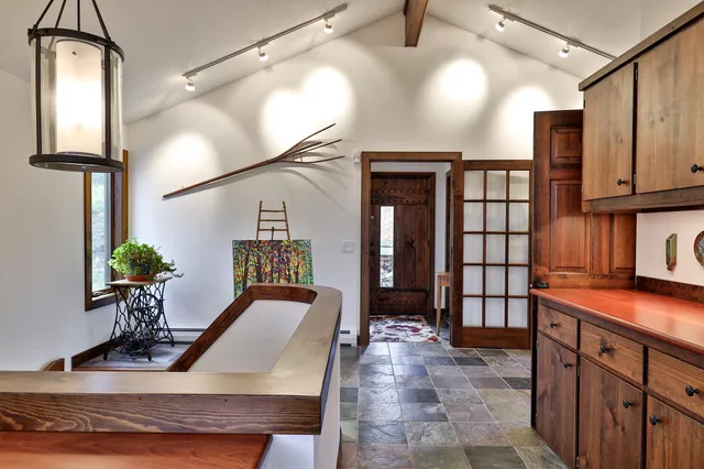 $885,000 | 559 Crimson Hawk Road, Plymouth, VT 05056