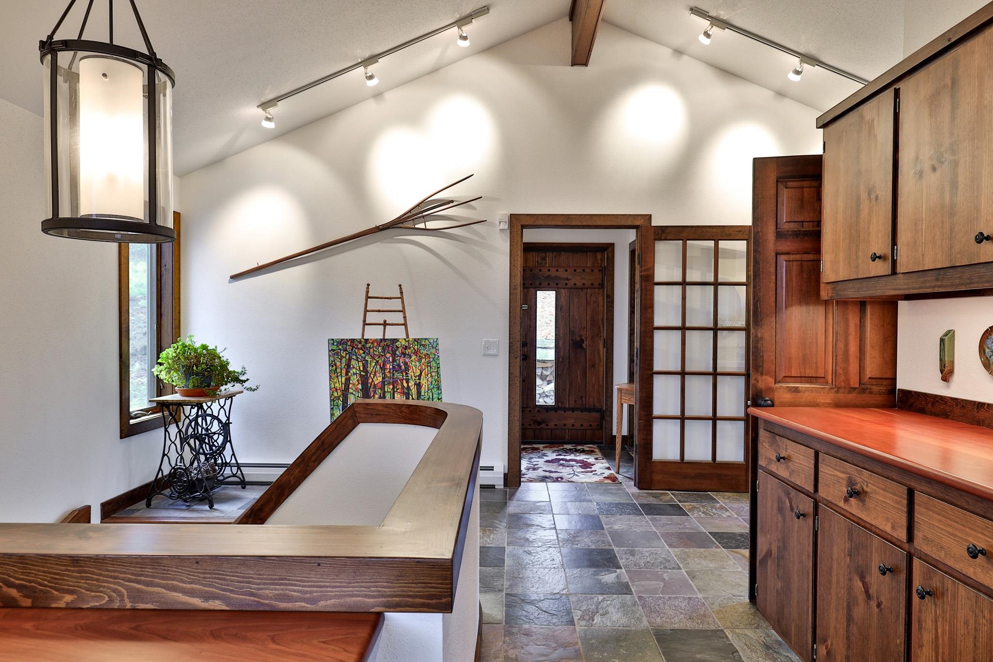 559 Crimson Hawk Road Plymouth, VT 05056 - Photo 10 of 53