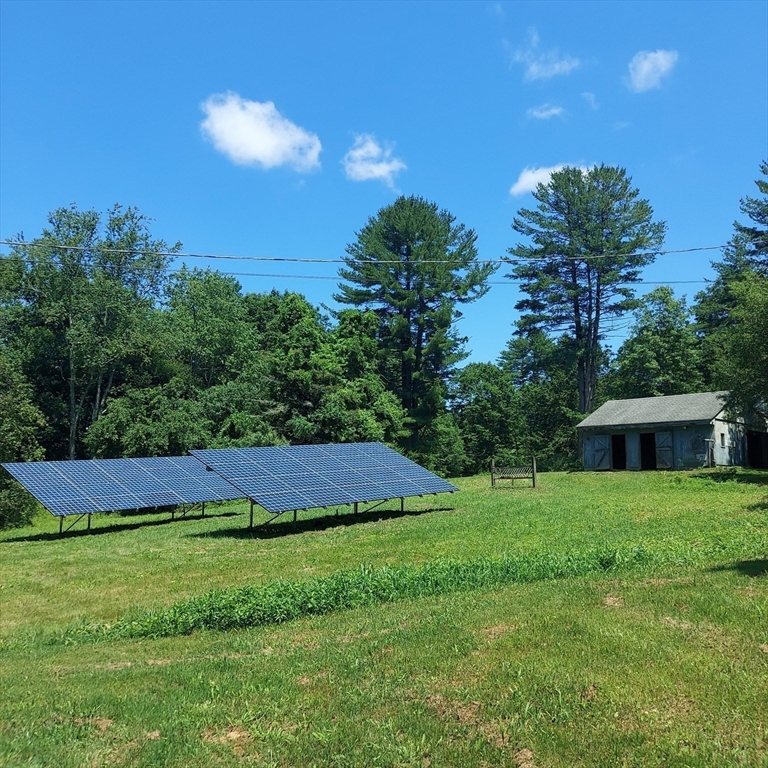 1075 West Brookfield Road New Braintree, MA 01531 - Photo 4 of 42