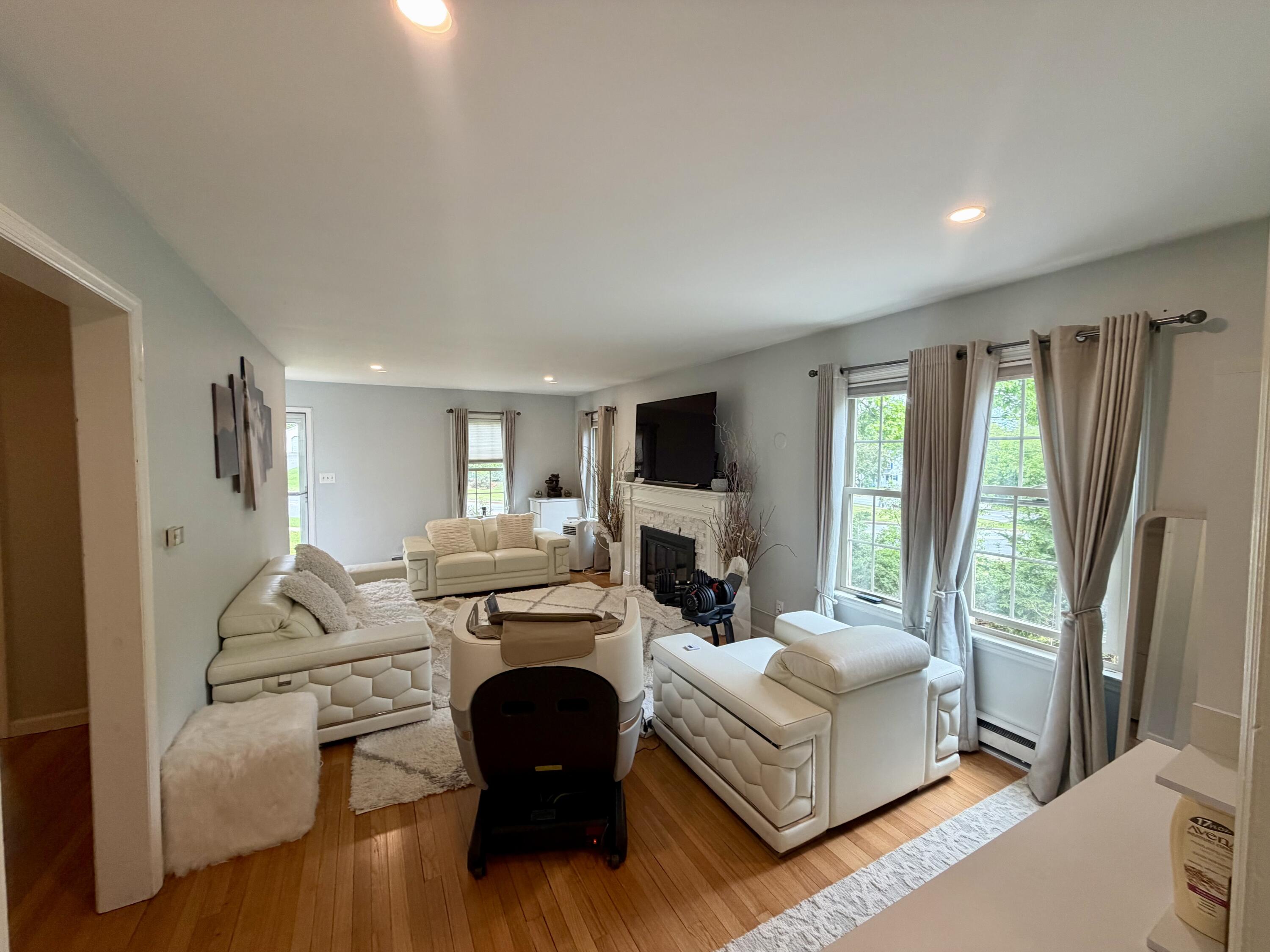 167 Broad Street Plattsburgh, NY 12901 - Photo 6 of 35