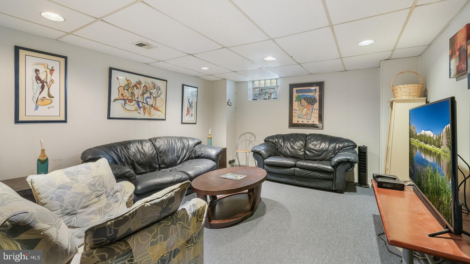 646 Green Briar Road Elkins Park, PA 19027 - Photo 32 of 45