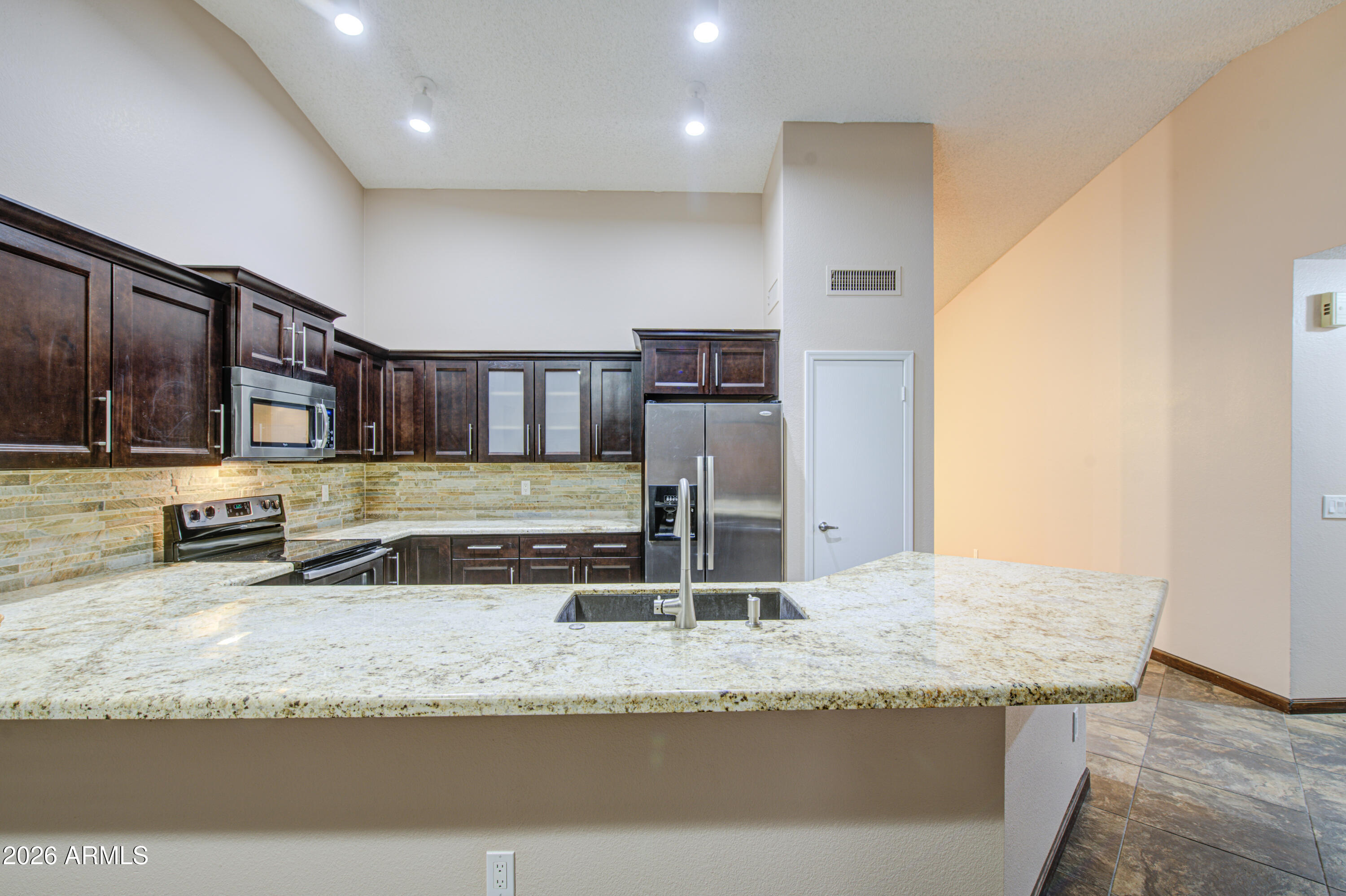 14844 South 27th Way Phoenix, AZ 85048 - Photo 11 of 45 Kitchen 3